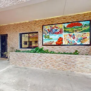 Tau Art Hotel